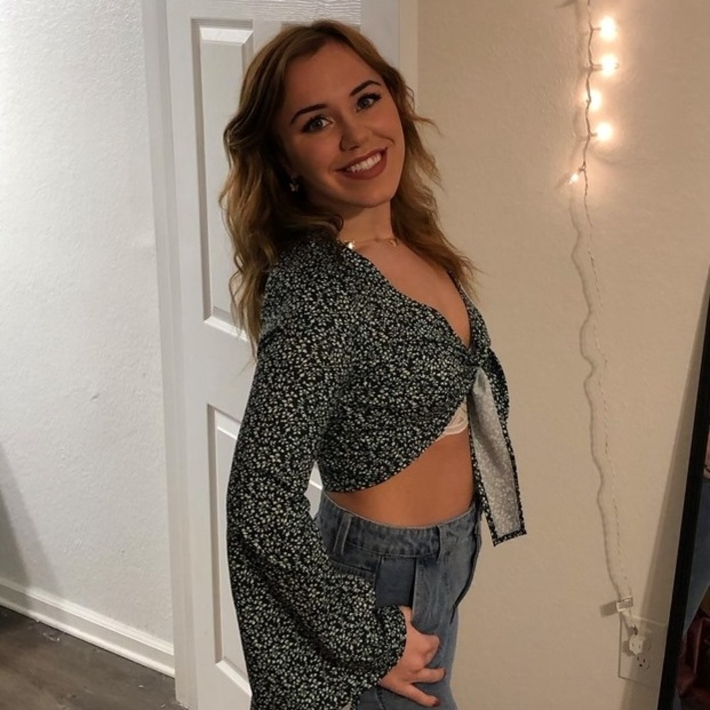 Meet your Posher, Nina